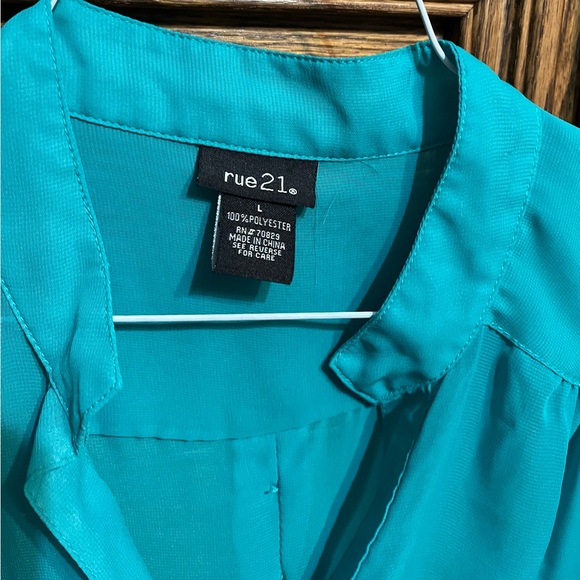 Rue 21 top, teal/greenish color, 3/4 quarter length sleeves - Picture 2 of 4